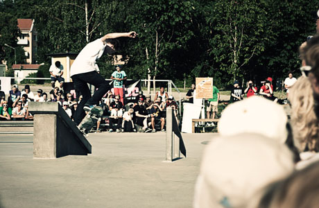 janne_kickflip_kgrind